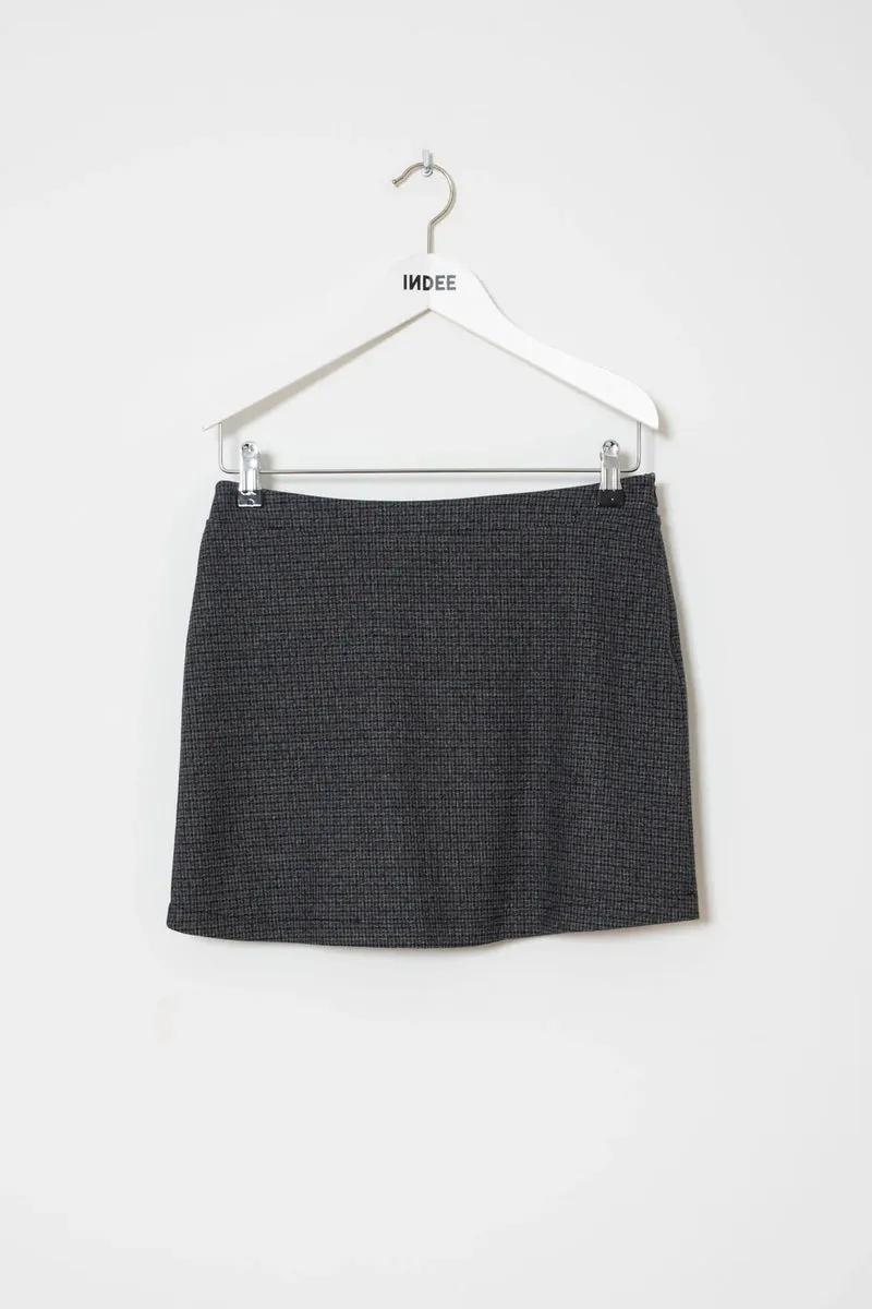 STRAIGHT LINE MINI SKIRT