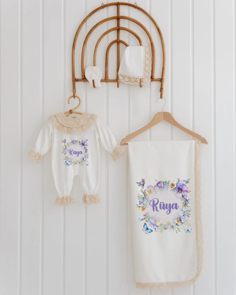 Bloemen - Kleding Newborn Meisje – 4-delige Setje met Kantafwerking