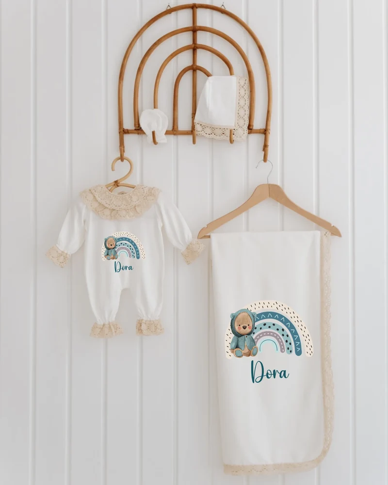 Kleurrijke regenboog - Babykleding voor Meisjes – Luxe Geboortepakje met Kant