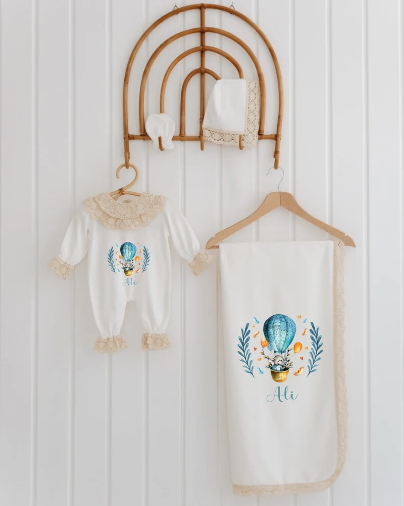 Luchtballon - Meisjes Babykledingset – Geboortecadeau met Kant (4 Stuks)