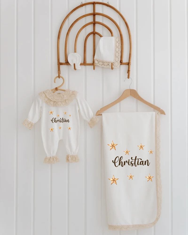 Minimalistische sterren - Kleding Newborn Meisje – 4-delig Setje met Kantafwerking