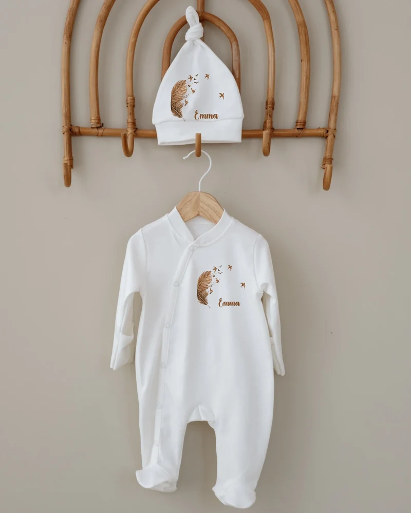Veer & Vogels - Minimalistisch Newborn Pakje met Naam – 0-3 Maanden
