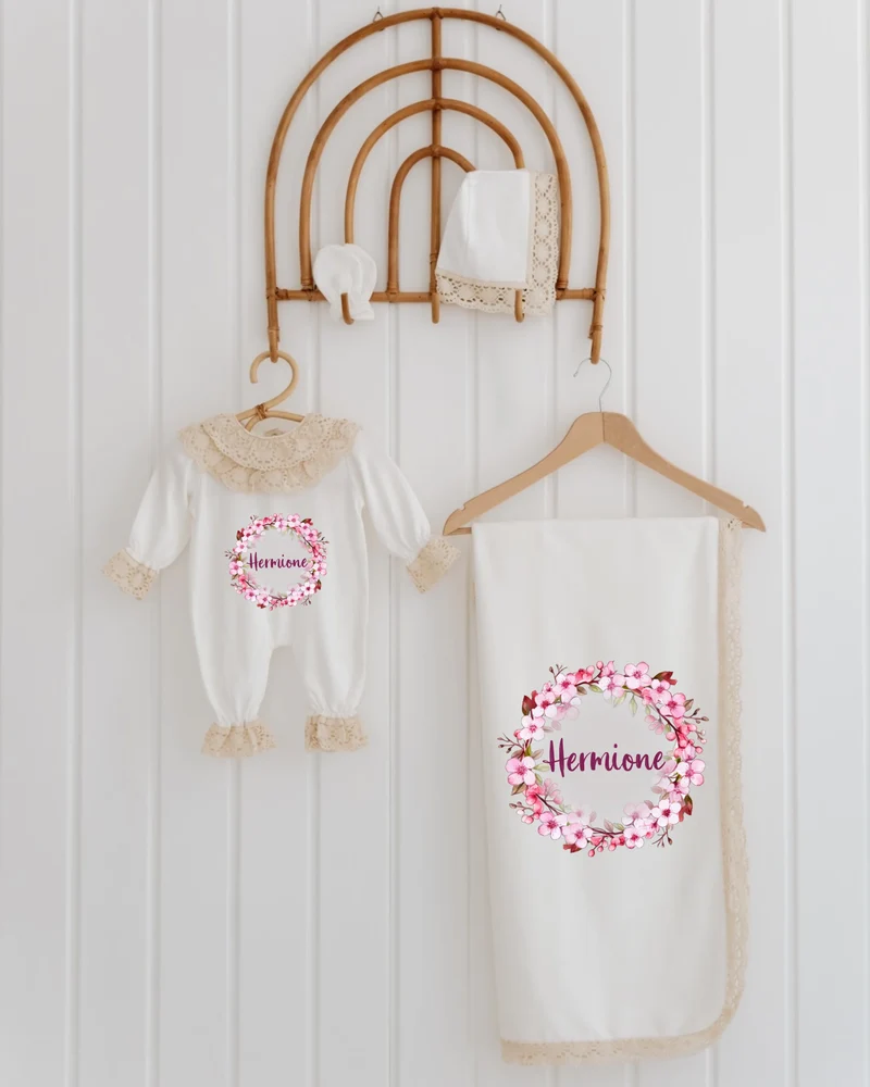 Bloemen - Eerste Outfit voor Meisje – 4-delige Newborn Set met Kant
