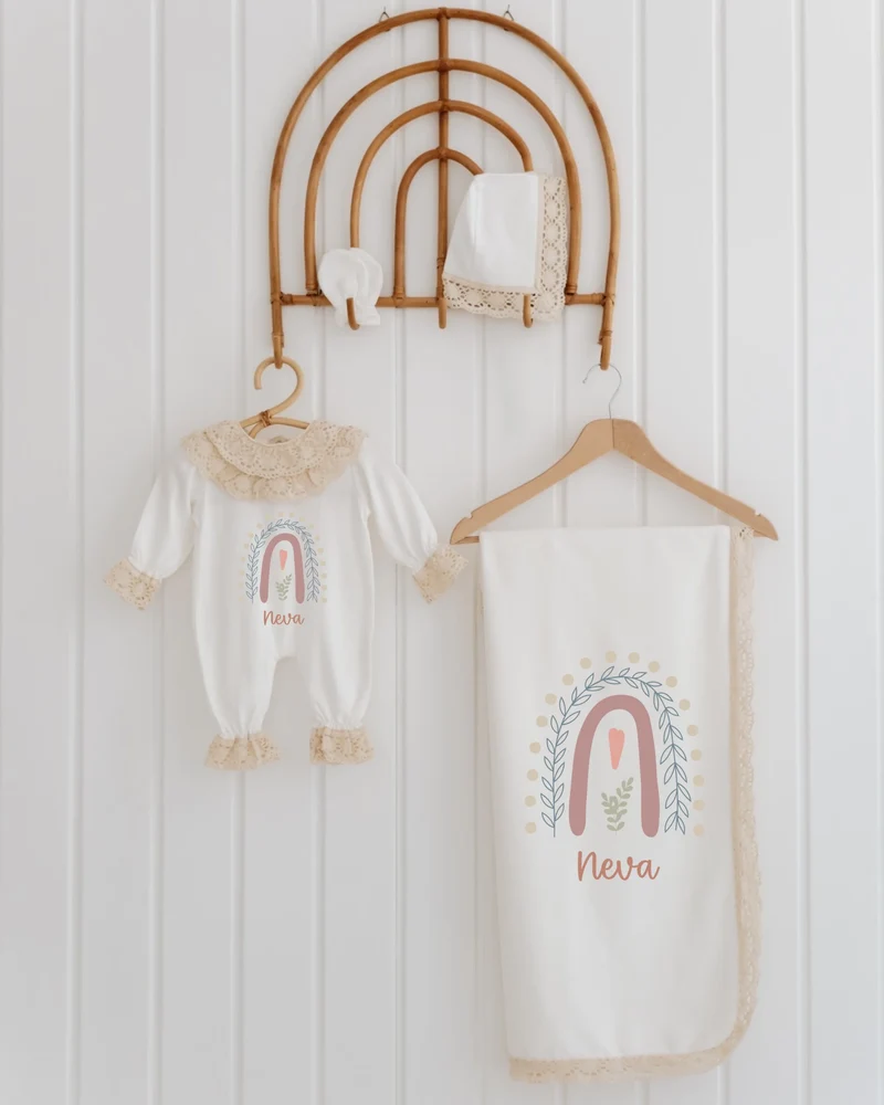 Regenboog - Geboortepakje Meisje met Kant – 4-delige Newborn Set
