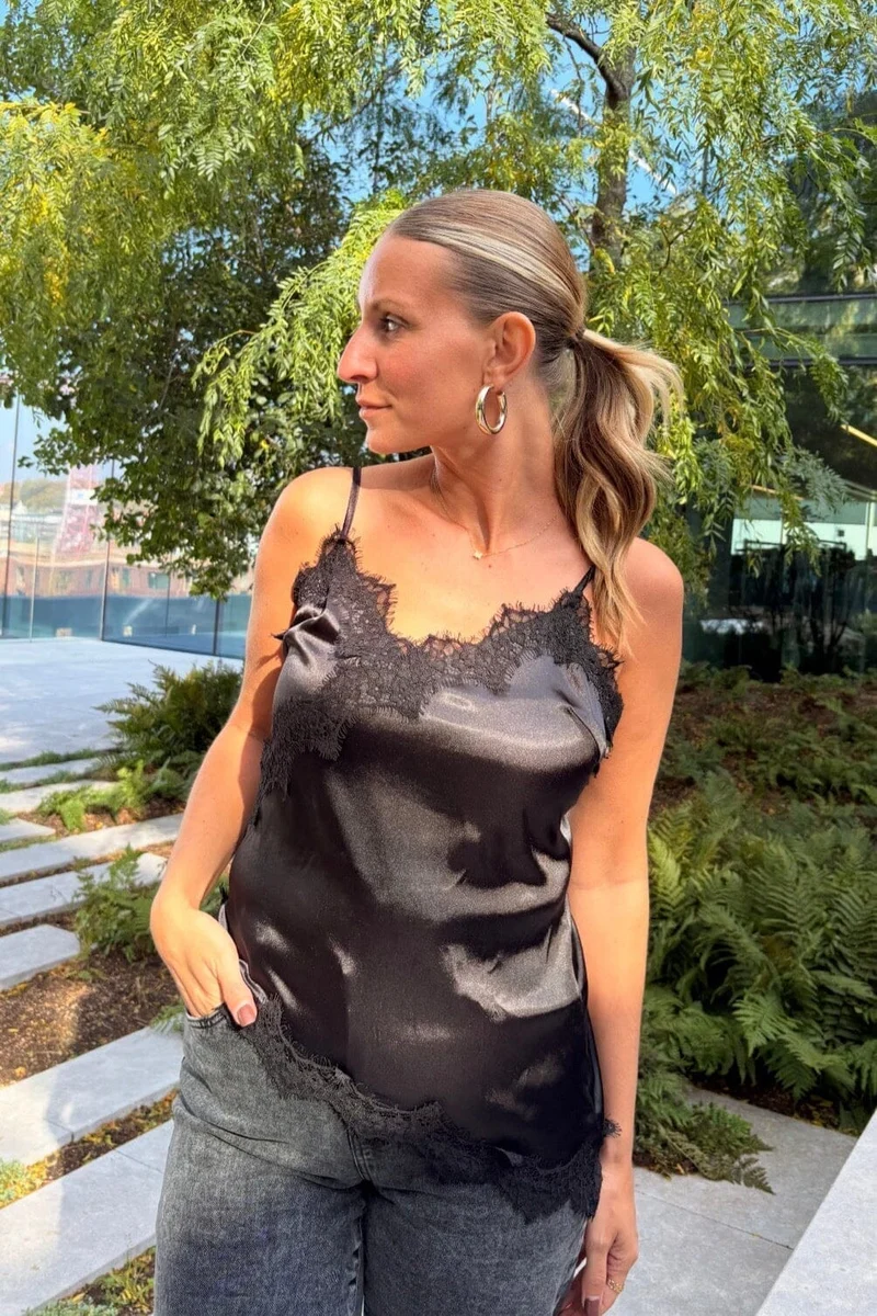 Noisy May - Nmsofie S/L Satin Top - 5079329 Black
