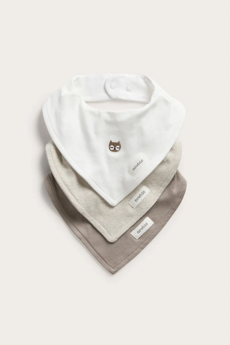 Baby bibs with embroidery (3-pack)