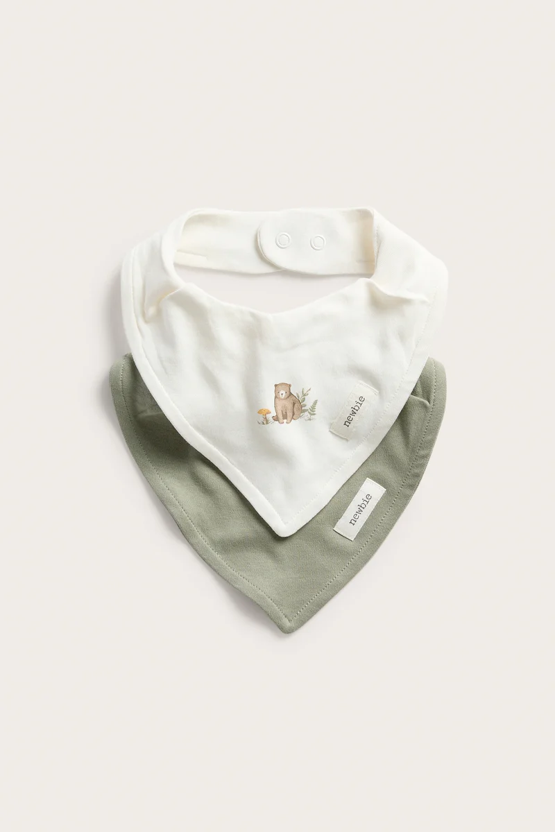 Baby bear-themed bibs (2-pack)