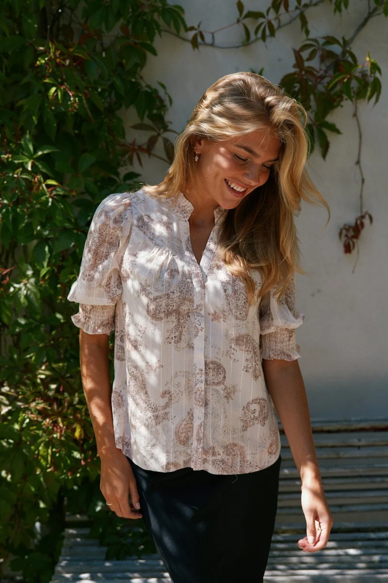 Neo Noir - Diana Faded Paisley Blouse 169967 - 213 - Sand