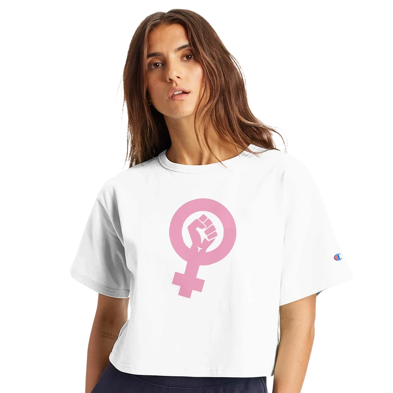 Feminist Fist – Cropped T-shirt från Champion (Dam)