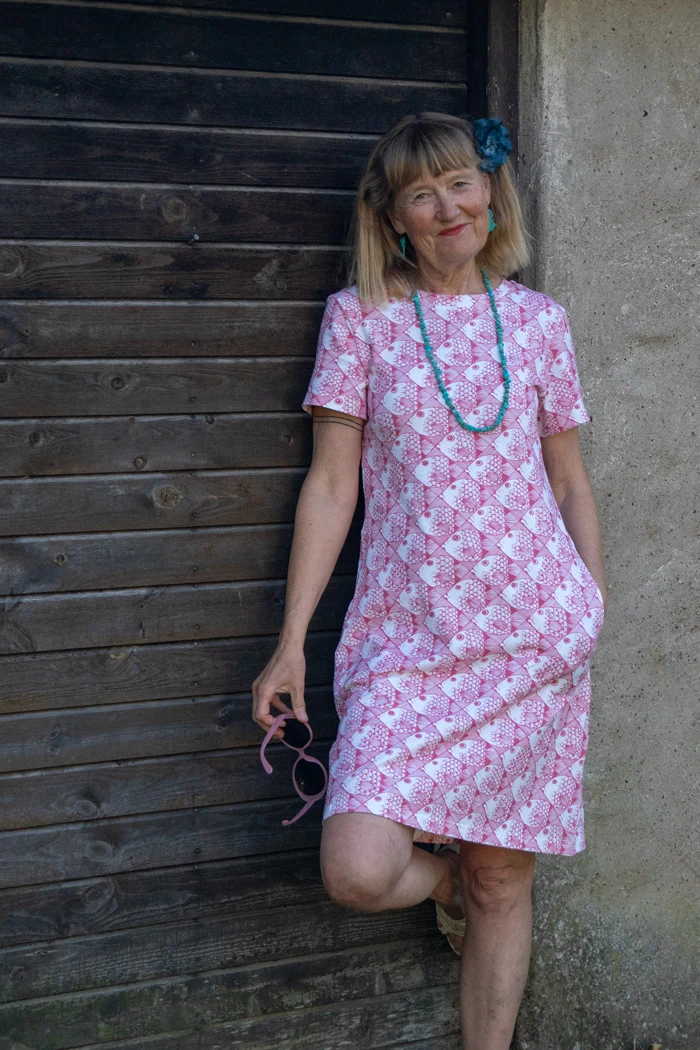 Klänning Fanny - Shoal of fish pink