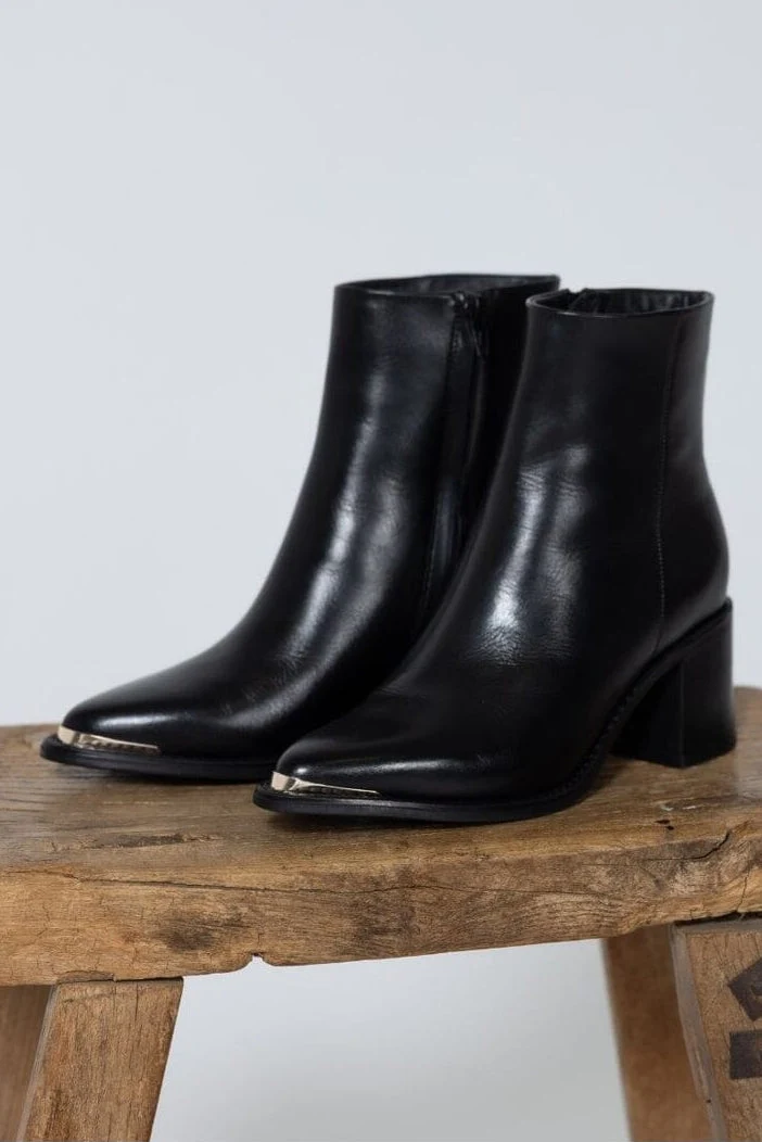 Copenhagen Shoes - The Emely Boot Cs9093 - 0001 - Black
