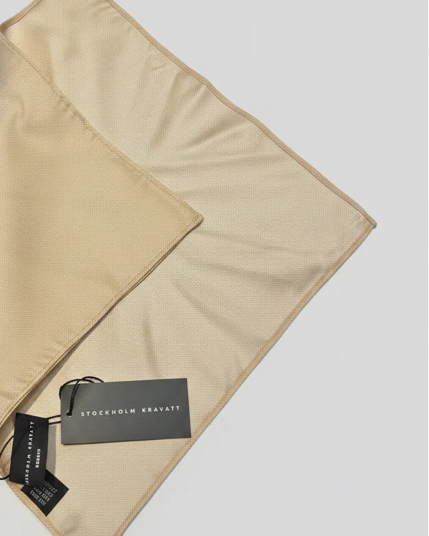 STHLM KRAVATT Handkerchief Silk - Champagne