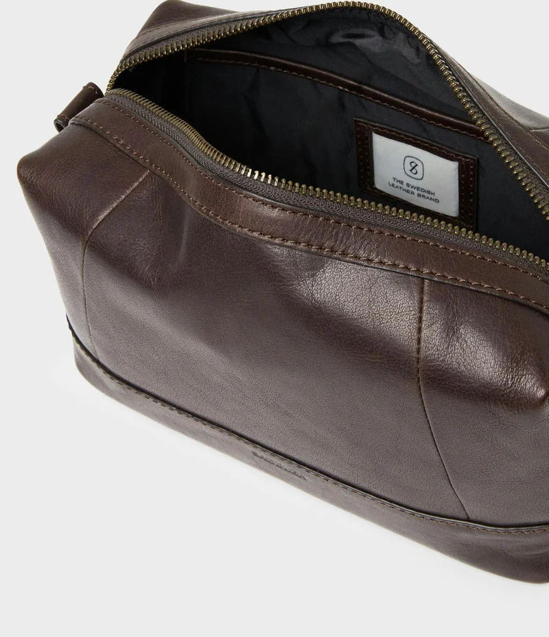 SADDLER Cay Wash Bag - Dark Brown