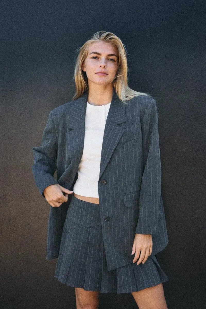 Noisy May - Nmcelia L/S Oversize Pinstripe Blazer Fw - 4977588 Dark Grey Melange Pinstripe