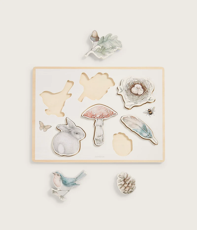 Wood puzzle forest motifs