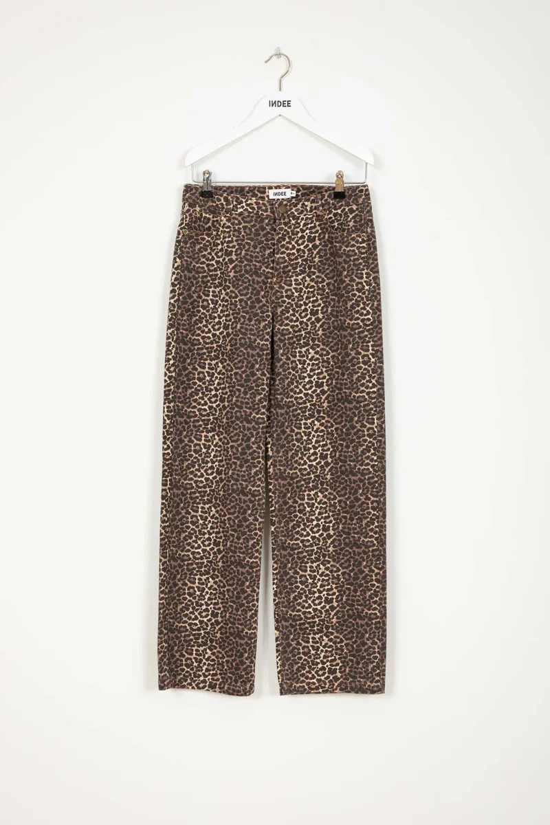 LOW WAIST JEANS