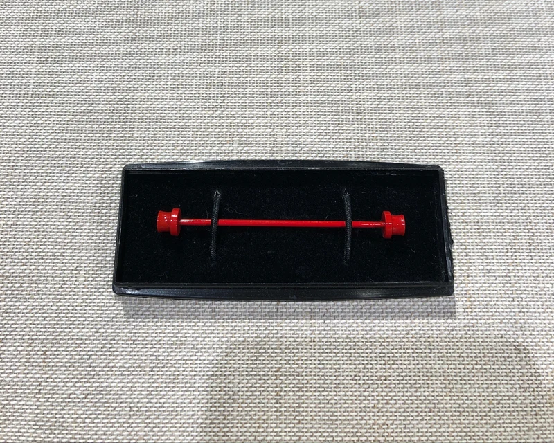 STHLM KRAVATT Collar Clip - Red