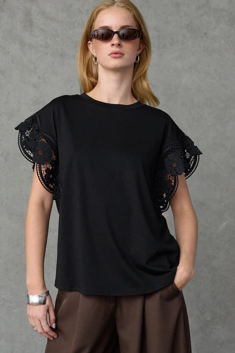 Love & Divine - Love1517 19723 - 000 - Black