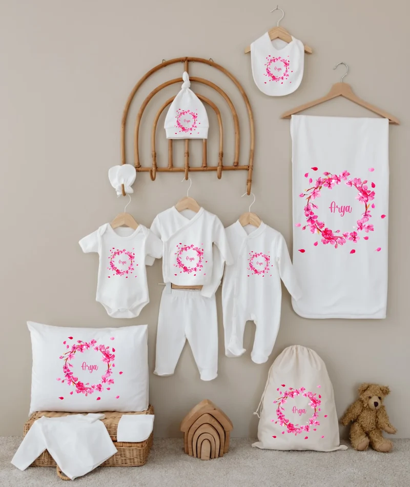 Roze kozijnen - Gepersonaliseerde 12-delige Babykleding Cadeauset met Naam