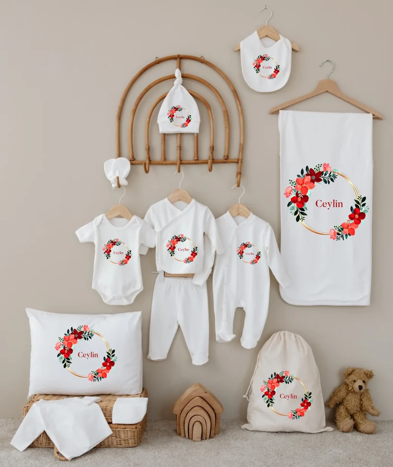 Bloemige lijsten - Gepersonaliseerde 12-delige Babykleding Cadeauset met Naam