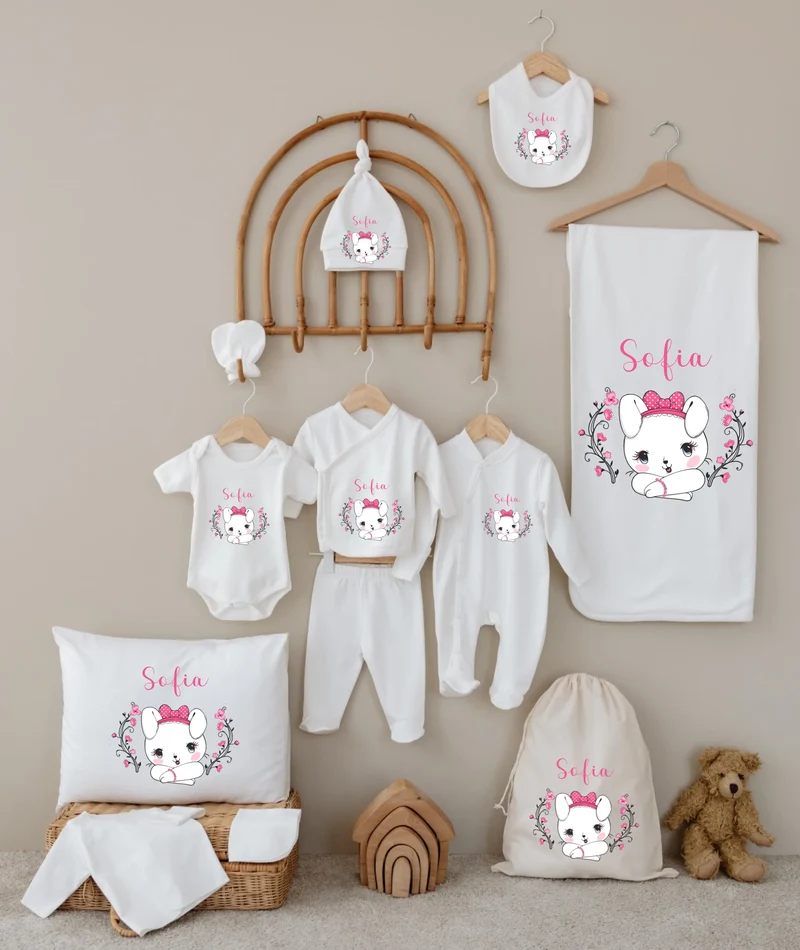 Strik Konijntje – Gepersonaliseerde 12-delige Babykleding Cadeauset met Naam
