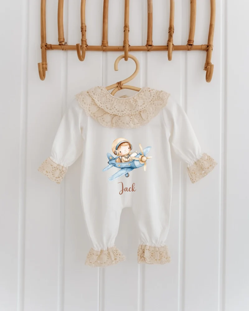 Vliegtuig - Kanten Babypakje met Naam