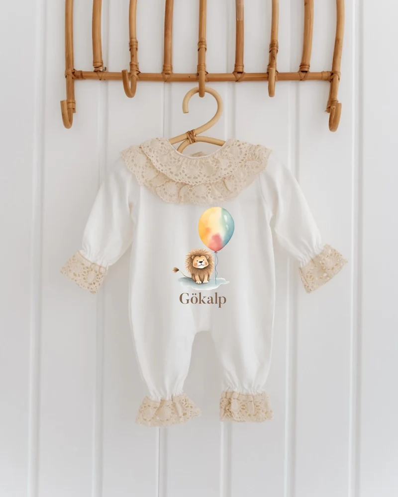 Dieren met ballonnen - Kanten Babypakje met Naam