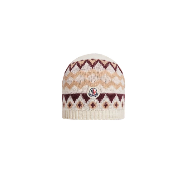 KNITTED BEANIE