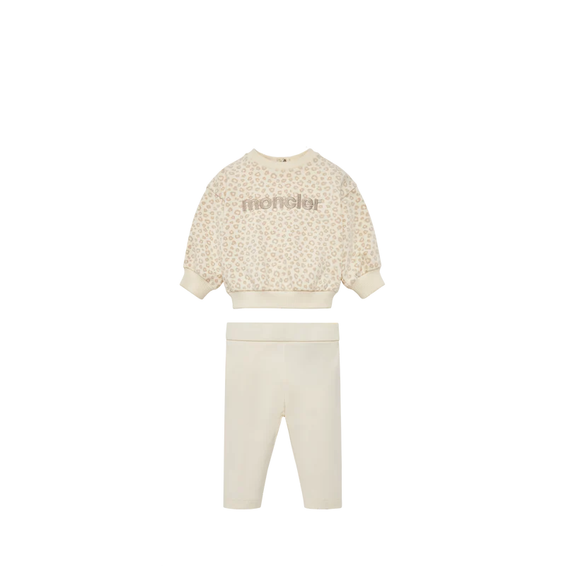 CLOTHING ENSAMBLE