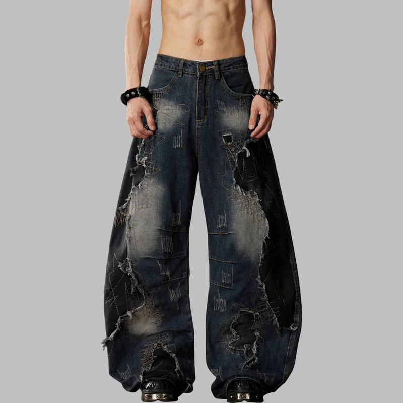 Damjeans med ultravida ben och slitna detaljer i grunge-mönster