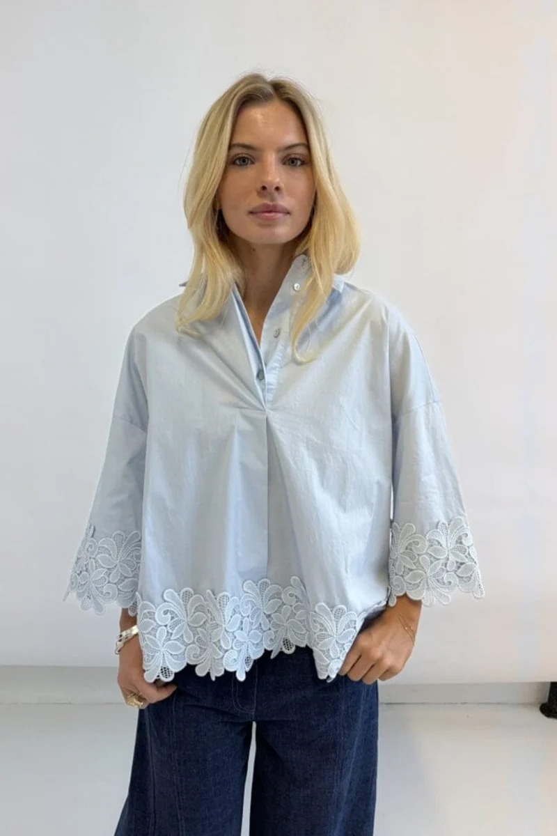 Continue - Klara Embrodery 15227 - Light Blue