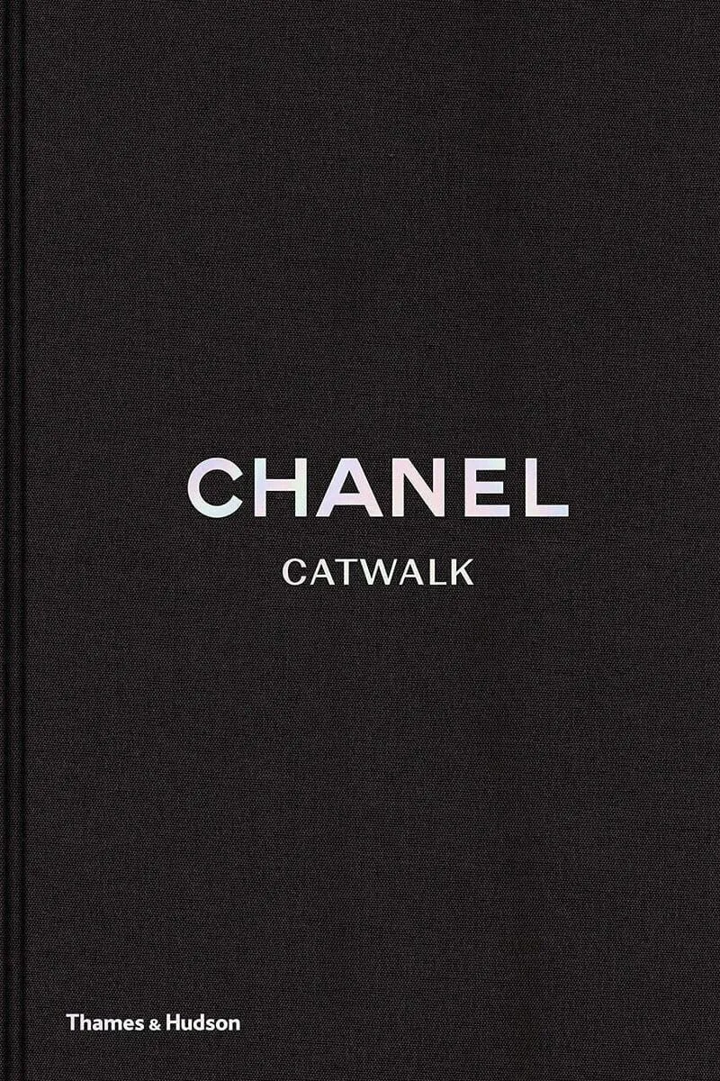 New Mags - Chanel Catwalk TH1010