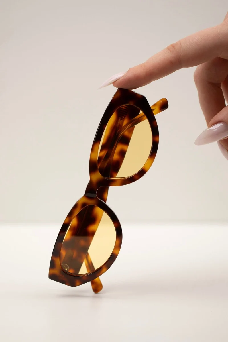 Valentin Studio - Spain sunglas - Tortoise Yellow