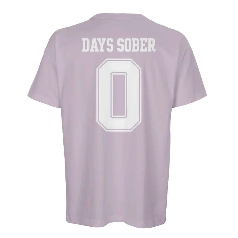 Oversized -shirt - Days Sober 0 (Ryggtryck)