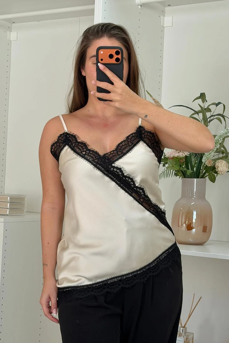 A-bee - Ivanka Top - Ecru