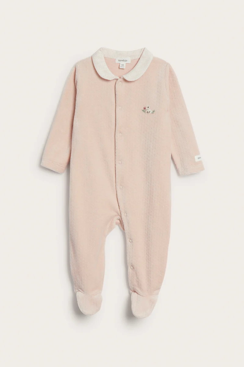 Baby pink pyjamas in velour with a collar