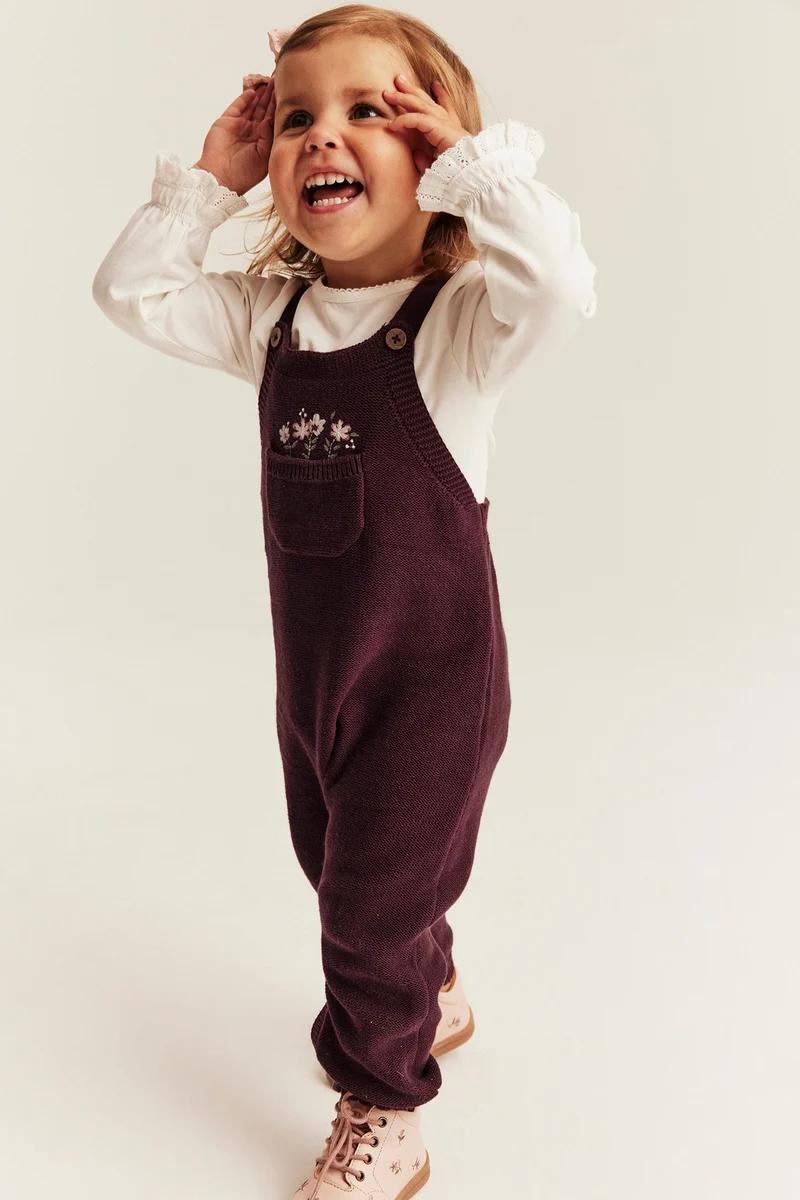Baby burgundy knitted dungarees