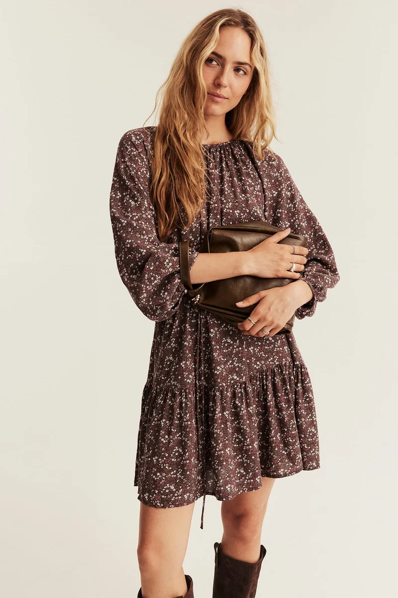 Women’s burgundy floral dress