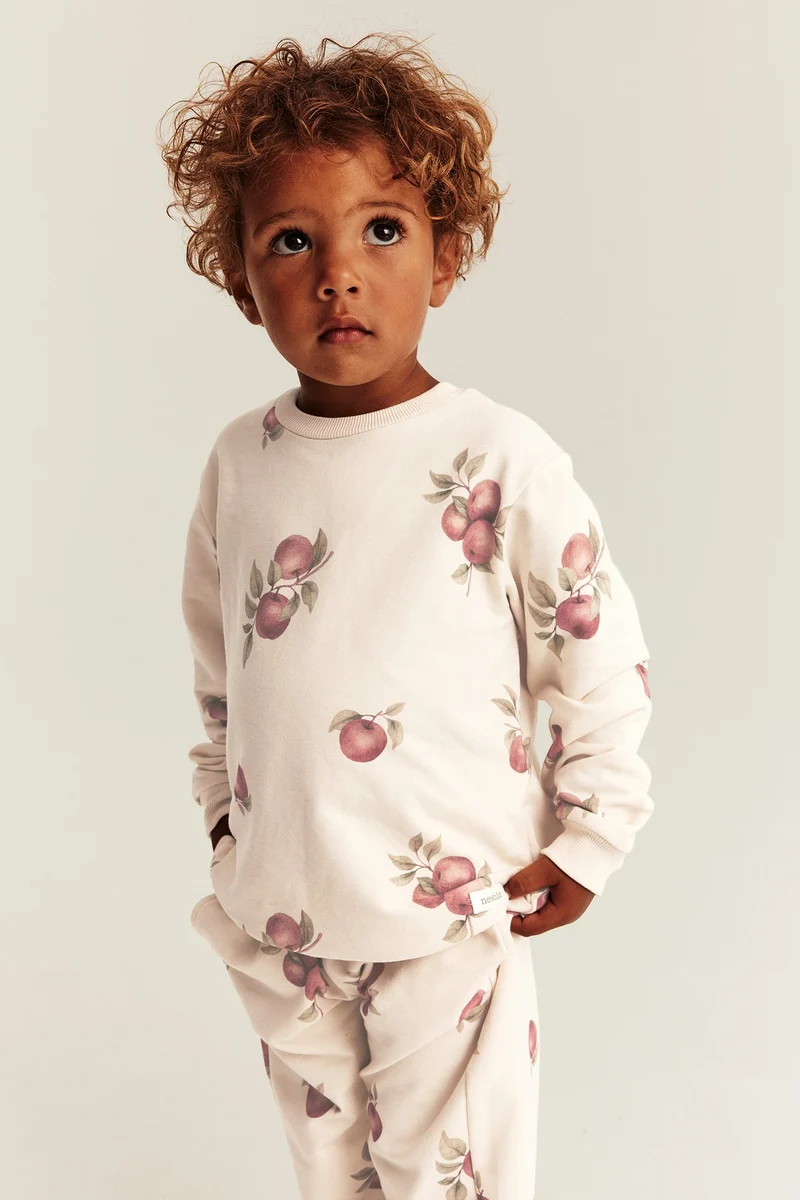 Baby & Kids beige sweatshirt with apple pattern