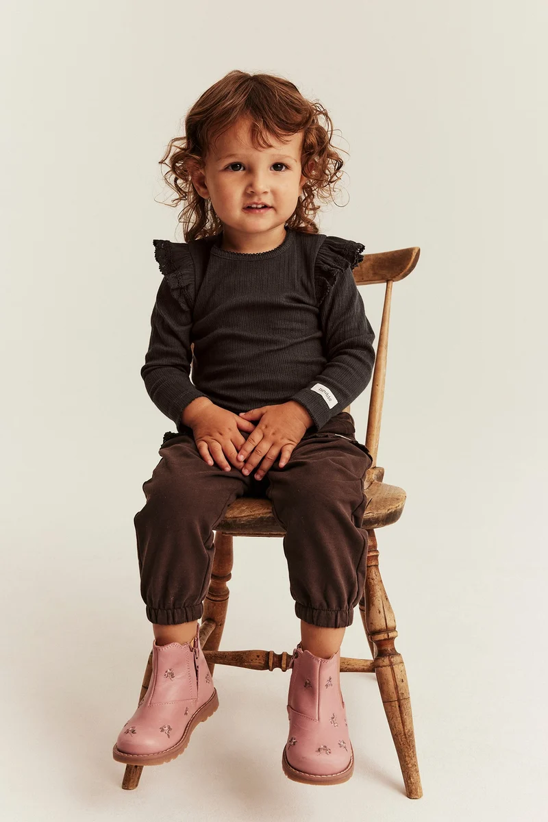 Baby brown ribbed bodysuit with frills