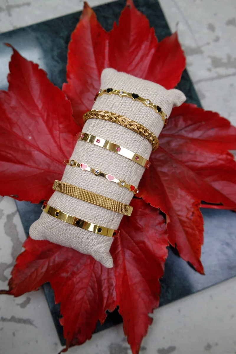 Black Colour - Bcjanet Bracelet 4429 - Golden Coloured